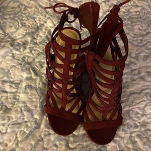 Cage Heels w/ Accent Tie